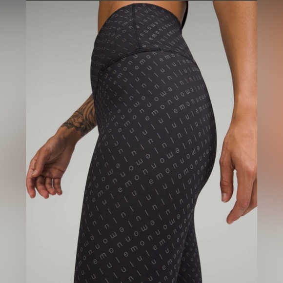 Lululemon Wunder Train High-Rise Tight 25" in Mirrorify Black Multi - Picture 4 of 6